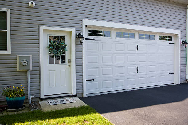 24/7 Emergency Garage Door Panel Replacement experts in Passapatanzy, VA